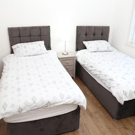 Cosy 3-Bed Bungalow Nec Airport Close To Amenities Бирмингем Экстерьер фото